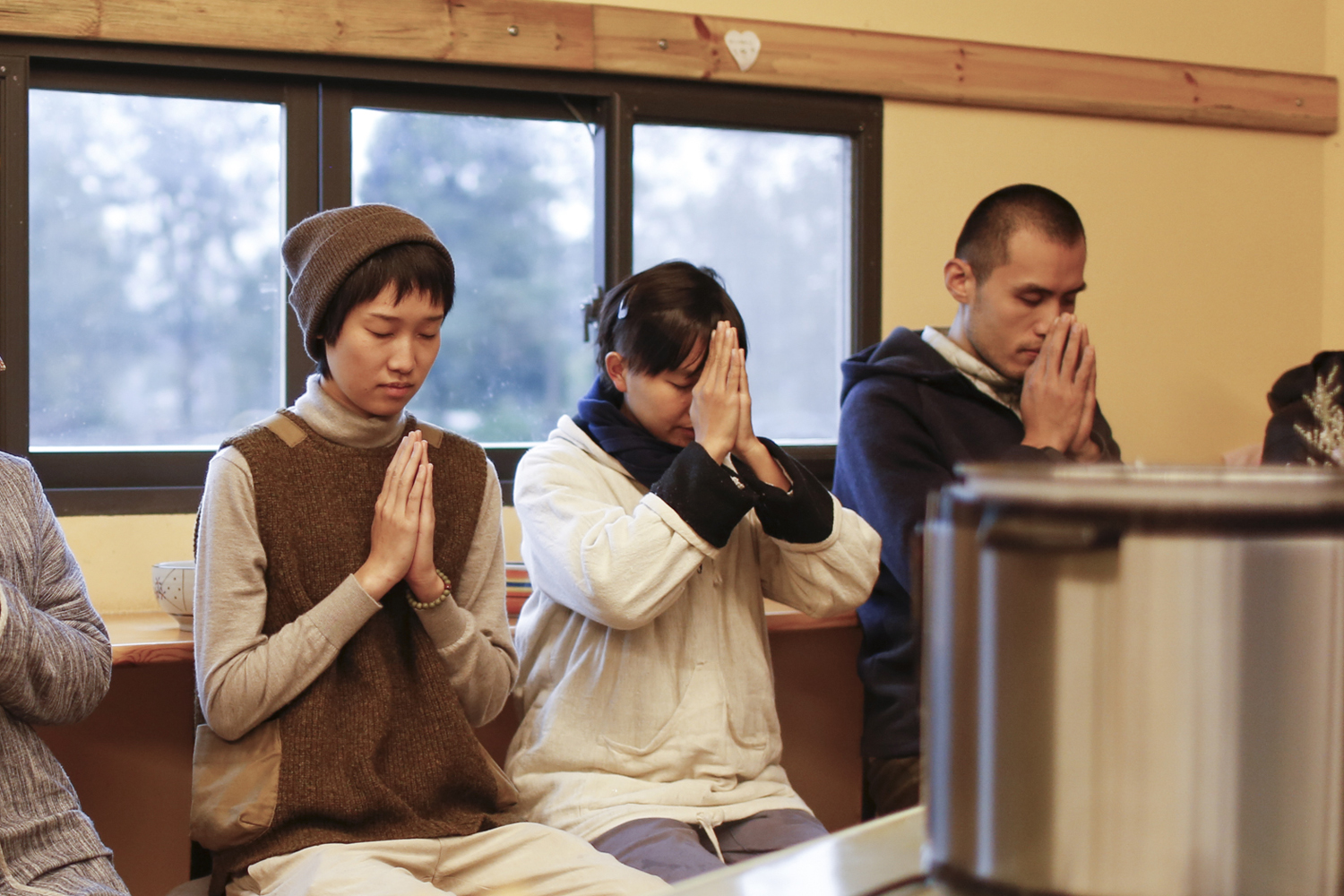 比:特币矿企集体转投ai，iren股价暴涨5倍引狂欢