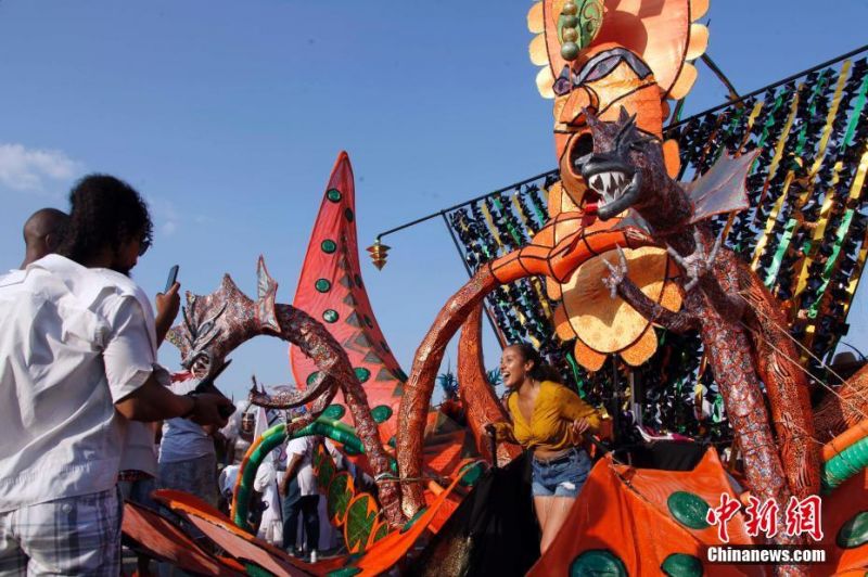 所有搭载;华为乾崑智驾（huawei ads）车辆已累计避免可能的碰撞次数超过 271 万次